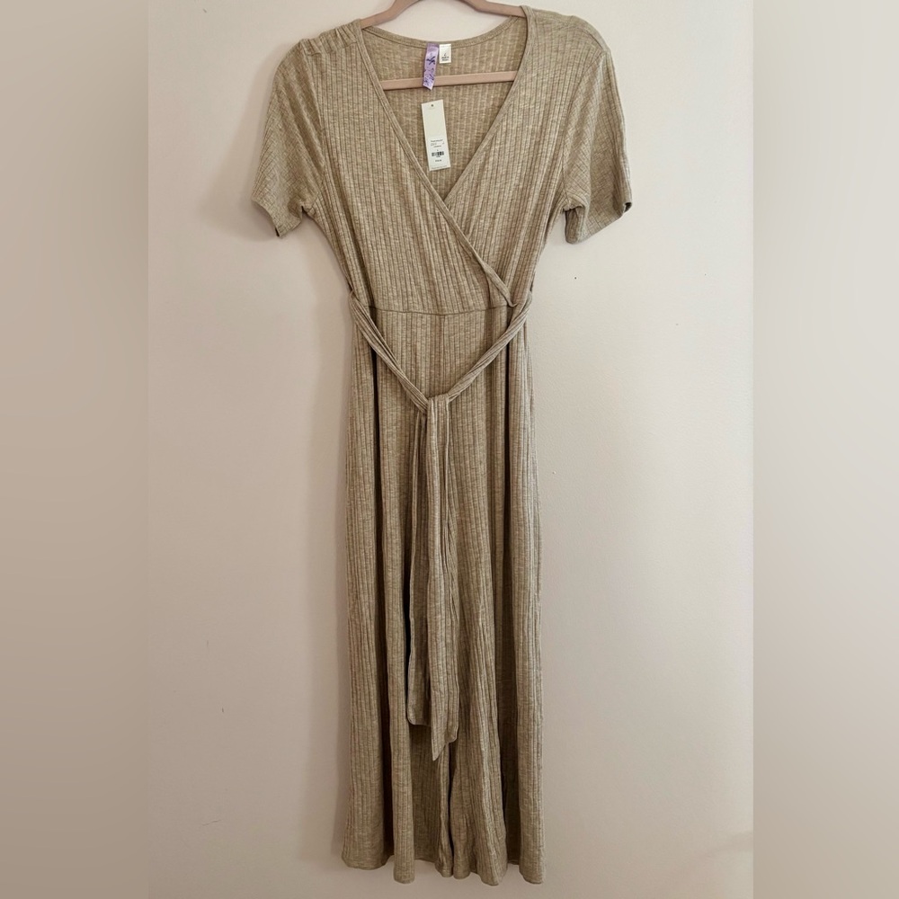NWT Francesca’s Heather Oat Ribbed Wrap Jumpsuit Size L
